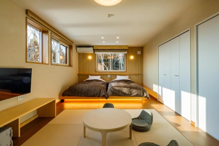 Standard Twin room with mountain view