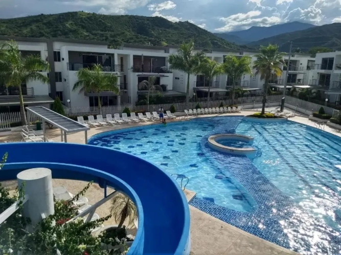 2 Bedrooms Apartment
