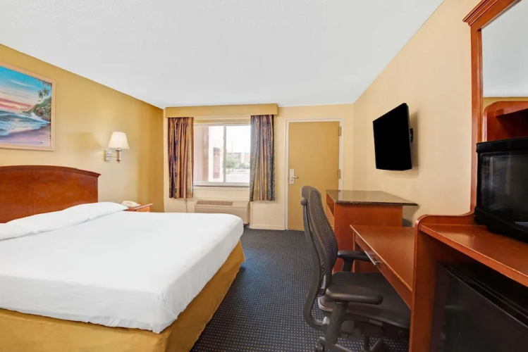 Super 8 Motel - Milford/New Haven
