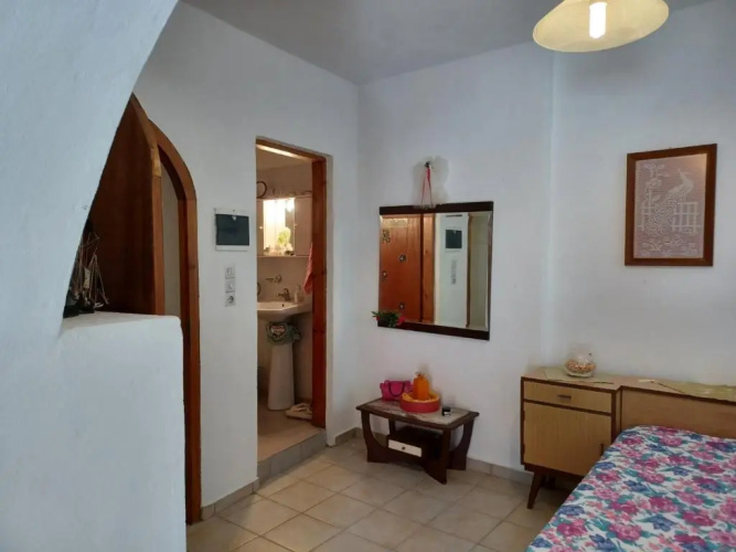 Gintana House