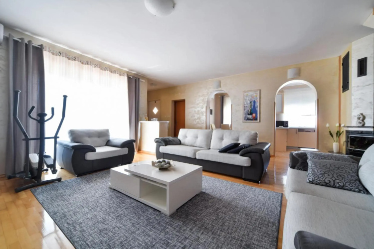 Deluxe Apartment Valentina