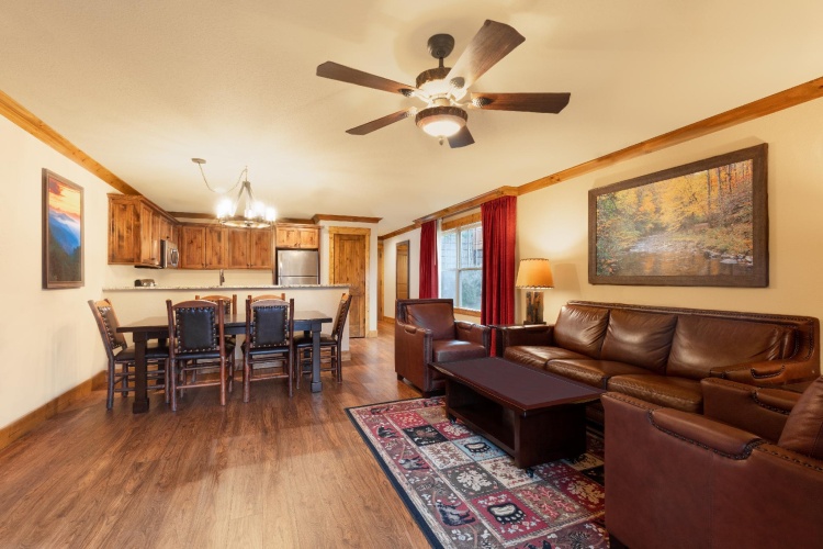2 Bedrooms Villa