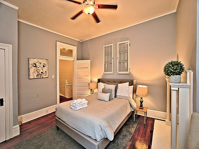 Downtown Savannah Oasis 4 BR 3 BA