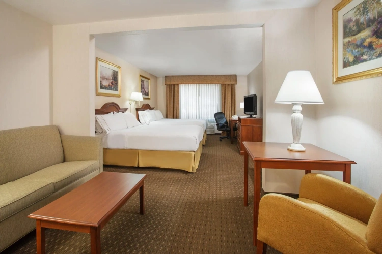 Quadruple Suite