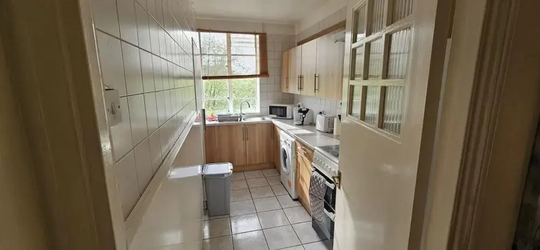Brondesbury Apartment