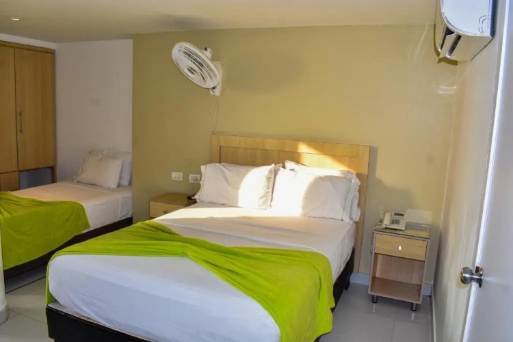Isla Capri Hotel