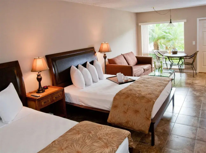 Ocean Lodge