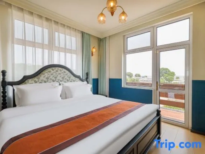Standard Double room with balcony and with view