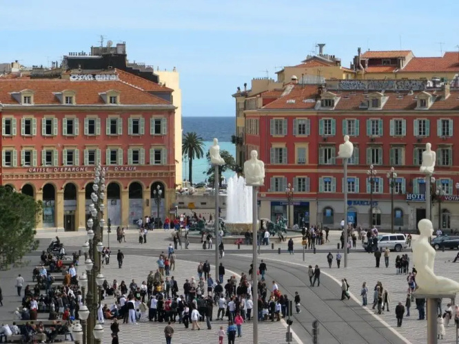 LOCATION VACANCES NICE - Appartements Nice Centre Carré d’Or