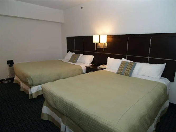 Emerald Crown Hotel