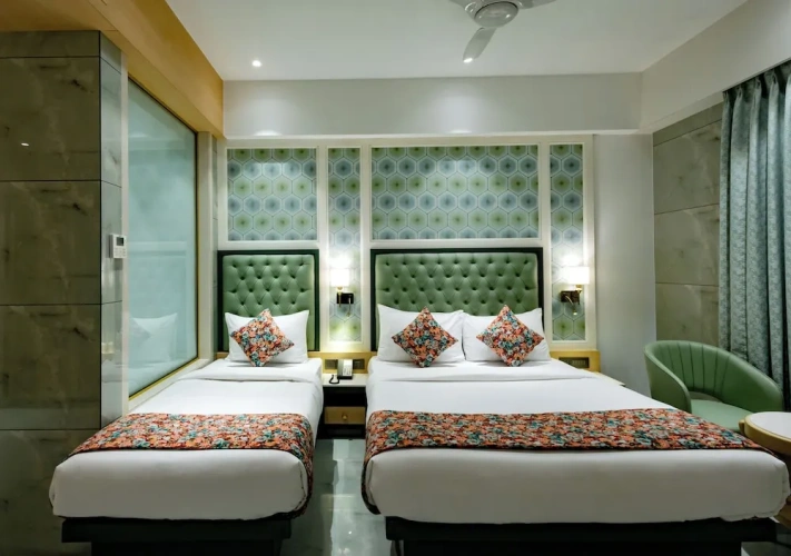 Comfort Triple room with city view