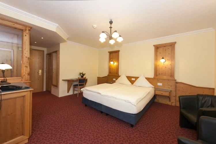 Deluxe Double room with balcony