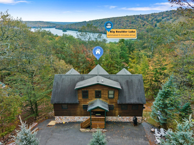 Fam-friendly Cabin Mins 2 Beach Ski w Hot Tub