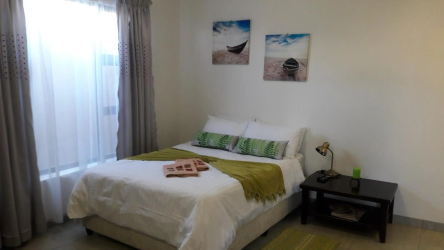 Self-catering Studio, Unit 6 on Krupp