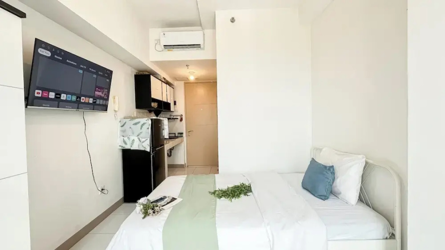 Modern Basic Studio At Tokyo Riverside Pik 2 Apartment