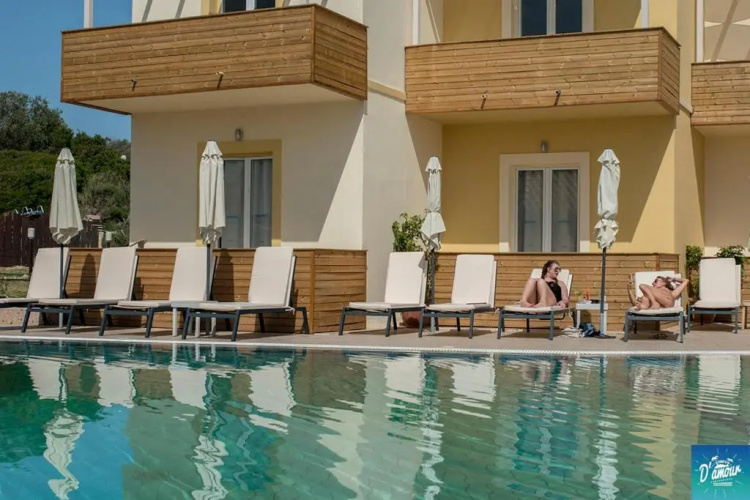 Del Mare Beach Hotel