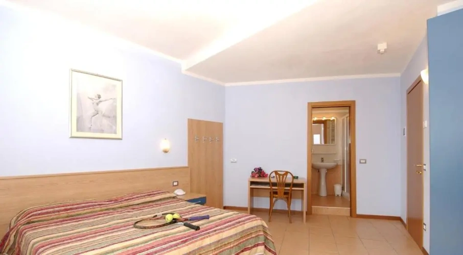 Standard Double room with lake view
