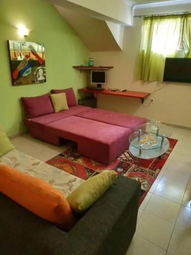 Modern Basement Apartment Gio Ii