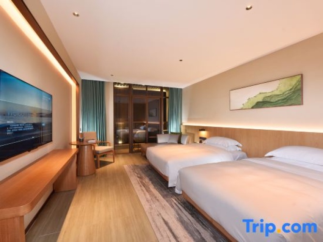 Standard Twin room with garden view