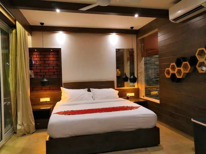 Deluxe Suite