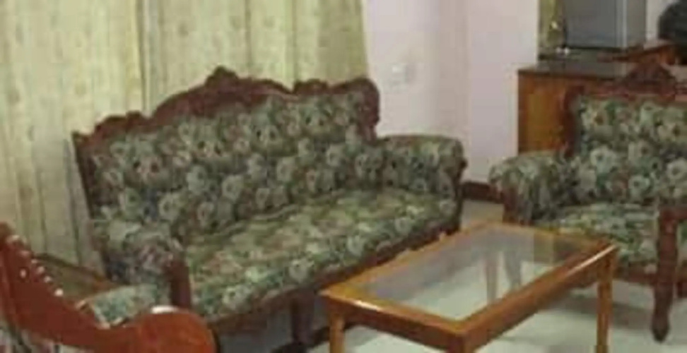 Nadan Hotel
