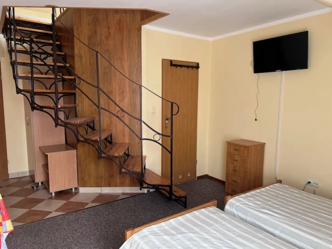 Standard Quadruple Family room