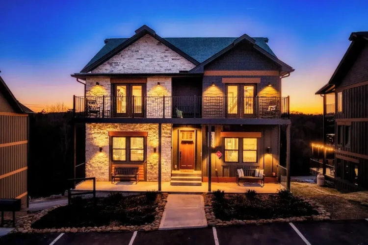6 Bedrooms Bed in Dorm with mountain view