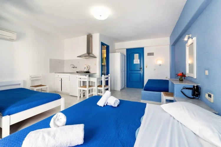Standard Quadruple room with balcony