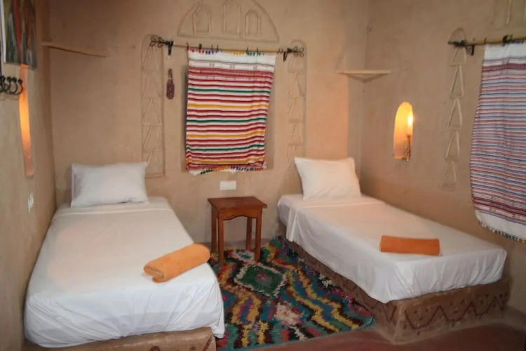 Standard Twin room with balcony