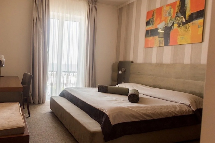 Iaki Hotel