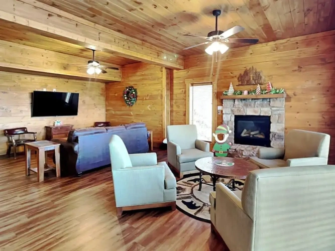 3 Bedrooms Studio