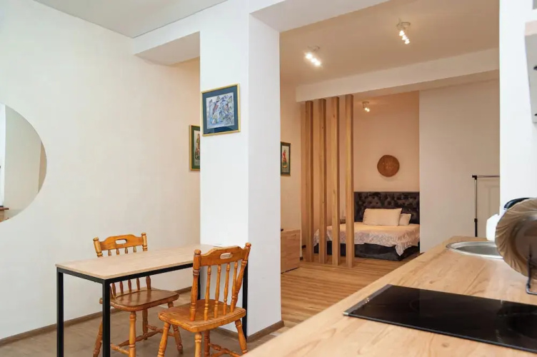 Cute Ground Floor with Free Parking