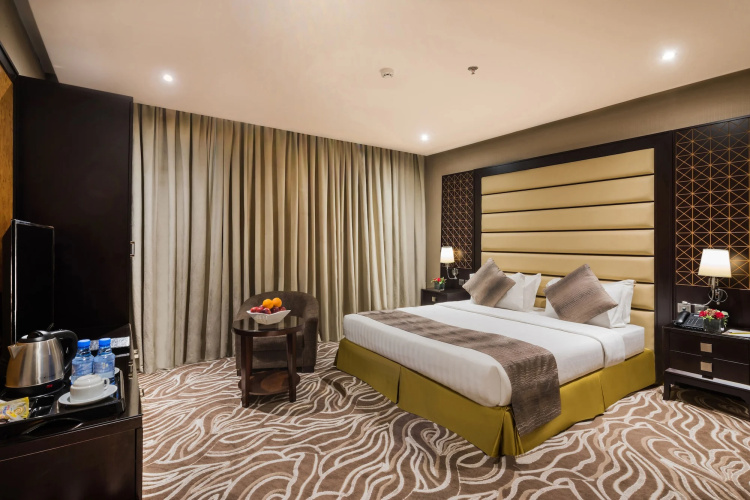 Naviti Warwick Al Khobar