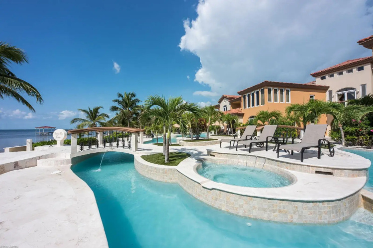 Belizean Cove Estates