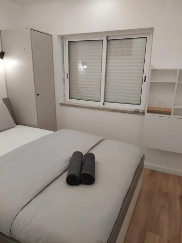 Lisbon South Bay Rooms #1
