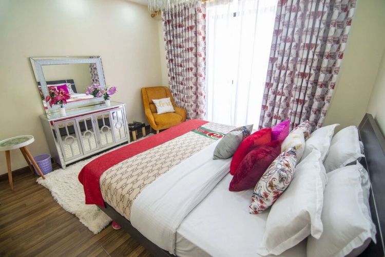 Lux Suites Silver Habor Apartments