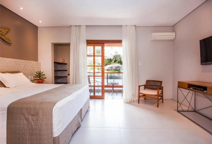 Suite with balcony