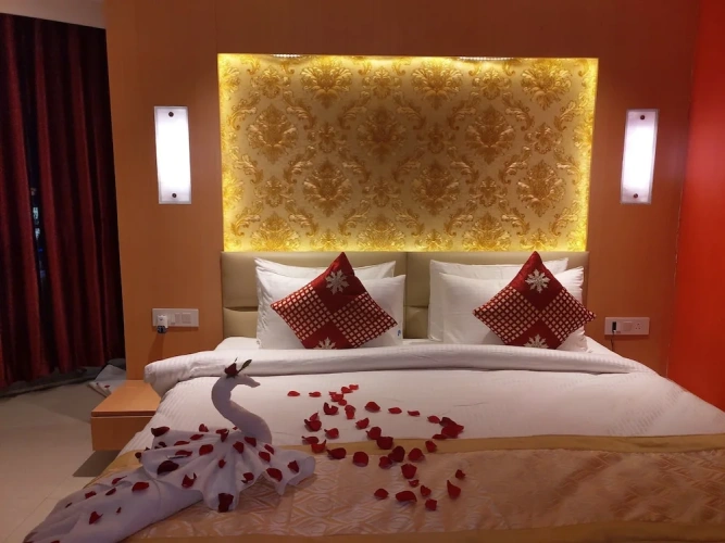 Standard Double Club room with city view
