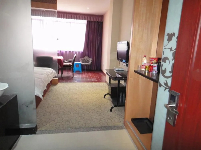 Aishang Business Hotel(临海爱尚宾馆)