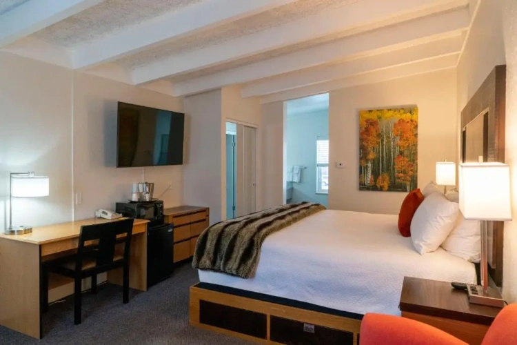 Deluxe Double Suite