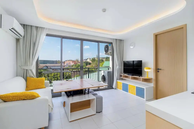 2BR Close to Beach  Pool Views C256