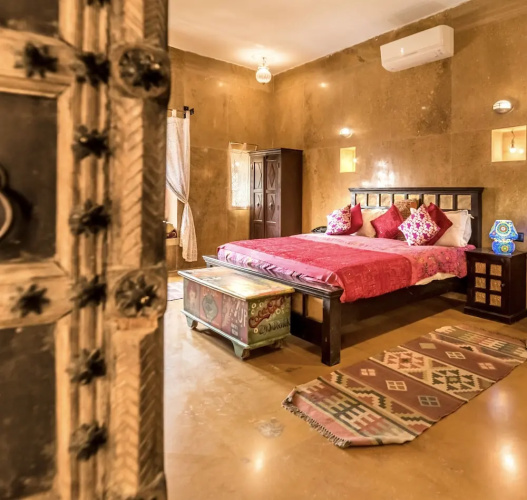 Jaisalmer Hostel Crowd