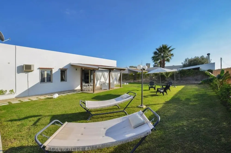 Villa Villino Blu Large Private Pool Walk to Beach A C Wifi