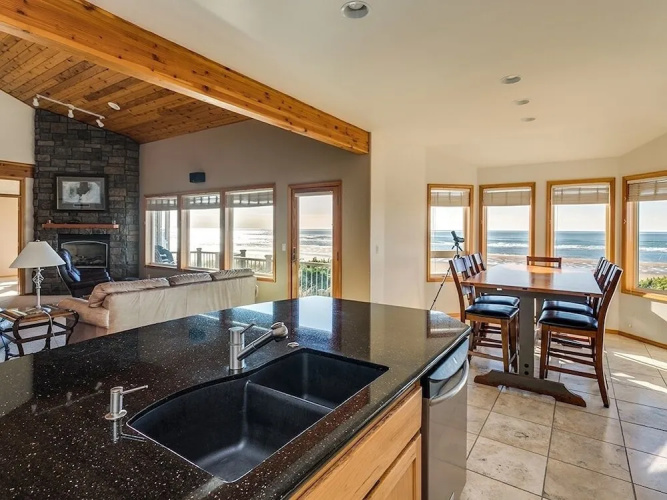 Surfside Getaway 3 Bedroom Home