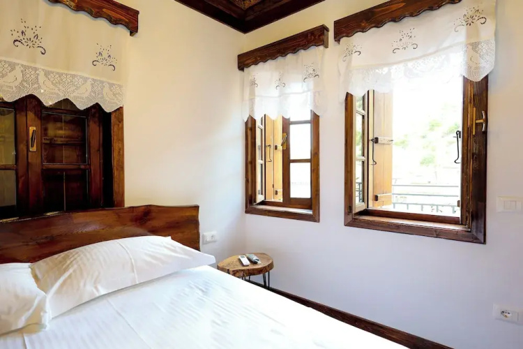 Oda e Gurit Boutique Hotel