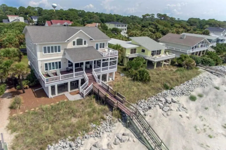 412 Tarpon Blvd