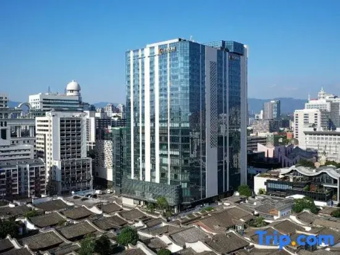 Dongbai Lanes Hotel