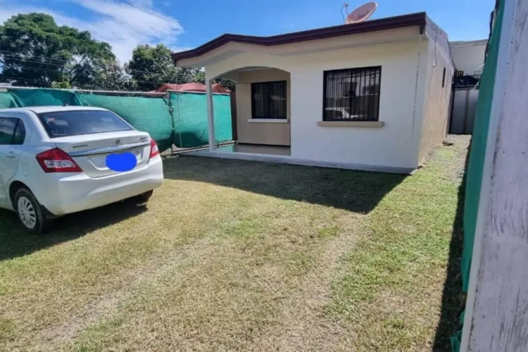 2 Bedrooms Cottage