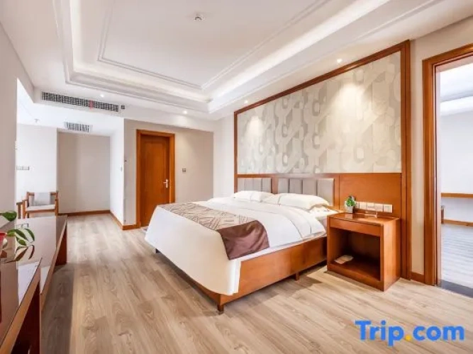 Executive Quadruple Suite
