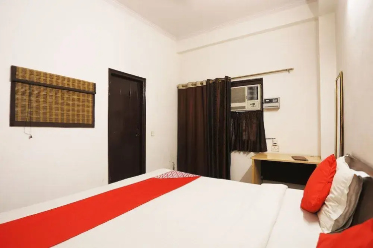 Brs Homes By OYO Rooms